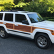 Illustration for article titled At $9,995, Does This 2007 Jeep Commander Give You Wood?em/em
